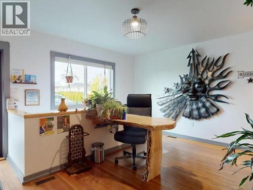 4518 Joyce Ave, Powell River, BC 