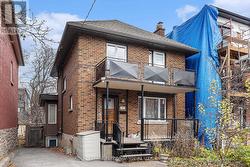107 RUSSELL AVENUE  Ottawa, ON K1N 7X2