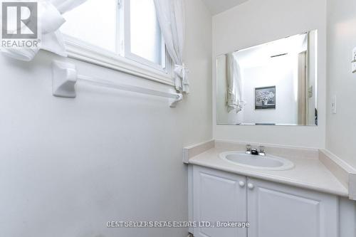 5439 Antrex Crescent, Mississauga, ON - Indoor Photo Showing Bathroom