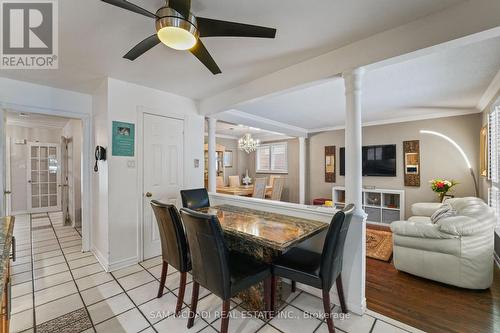 1004 Queensbridge Drive, Mississauga, ON - Indoor Photo Showing Dining Room