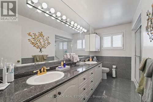 1004 Queensbridge Drive, Mississauga, ON - Indoor Photo Showing Bathroom