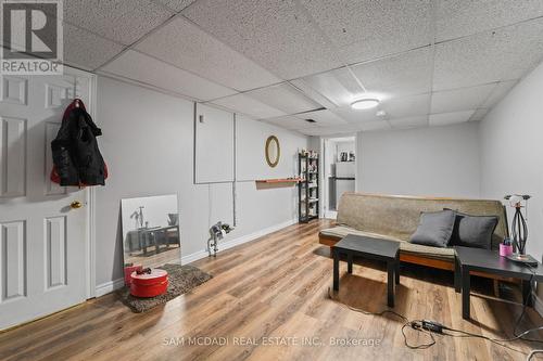 1004 Queensbridge Drive, Mississauga, ON - Indoor