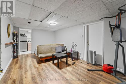 1004 Queensbridge Drive, Mississauga, ON - Indoor