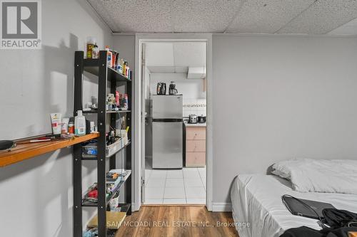 1004 Queensbridge Drive, Mississauga, ON - Indoor