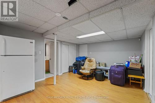 1004 Queensbridge Drive, Mississauga, ON - Indoor