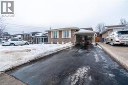 19 VALERY Court  Hamilton, ON L9C 2W2
