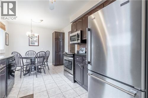 19 Valery Court, Hamilton, ON - Indoor Photo Showing Kitchen