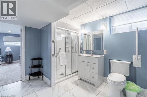 19 Valery Court, Hamilton, ON - Indoor Photo Showing Bathroom