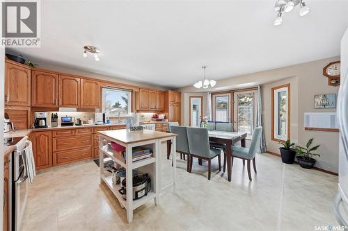 10 Meadows Place, Watrous, SK - Indoor