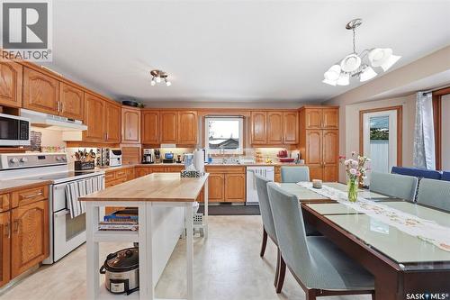 10 Meadows Place, Watrous, SK - Indoor