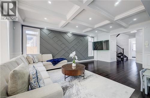 524 Linden Drive, Cambridge, ON - Indoor Photo Showing Living Room