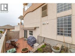 Lower level terrace off kitchen - 