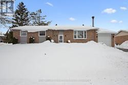 2 DOUGLAS CRESCENT HILL  Erin, ON N0B 1Z0