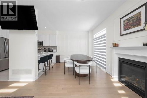 3131 Goodyear Road, Burlington, ON - Indoor Photo Showing Living Room With Fireplace