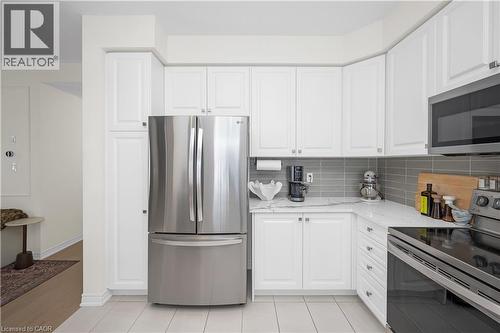 3131 Goodyear Road, Burlington, ON - Indoor Photo Showing Kitchen