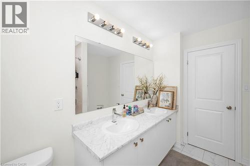 3131 Goodyear Road, Burlington, ON - Indoor Photo Showing Bathroom