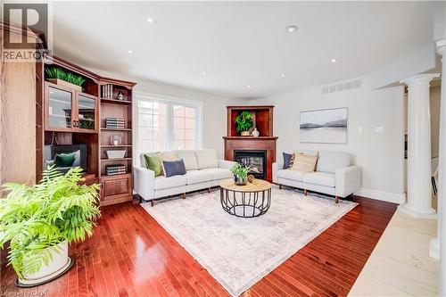 38 Deer Ridge Crescent, Kitchener, ON - Indoor Photo Showing Living Room