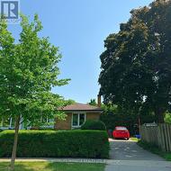 25 INGRID DRIVE N  Toronto, ON M1G 3A8