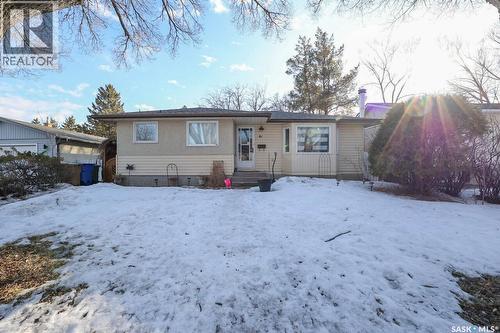 61 Bannister AVENUE  Regina, SK S4R 5K8