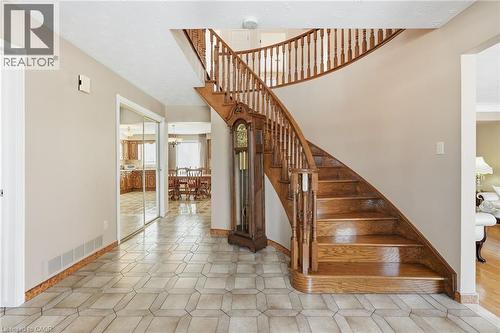 383 Scenic Drive, Hamilton, ON - Indoor Photo Showing Other Room