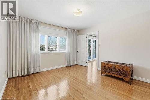 383 Scenic Drive, Hamilton, ON - Indoor Photo Showing Other Room