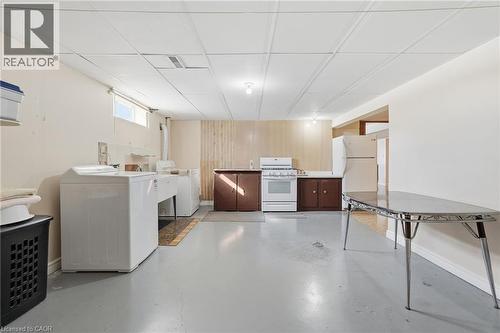 383 Scenic Drive, Hamilton, ON - Indoor Photo Showing Laundry Room