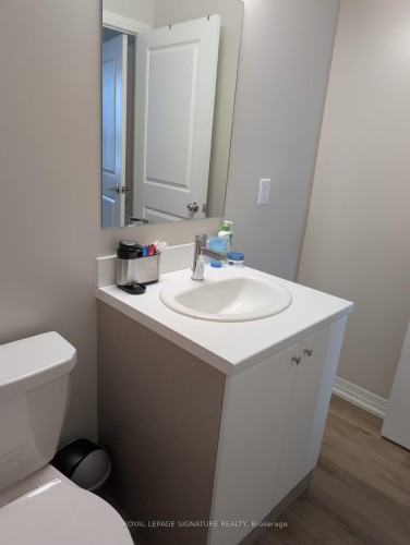 Up27-50 Herrick Avenue, St. Catharines, ON - Indoor Photo Showing Bathroom