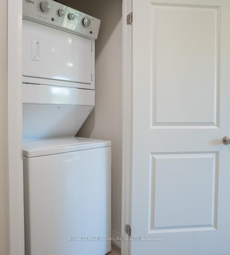 Up27-50 Herrick Avenue, St. Catharines, ON - Indoor Photo Showing Laundry Room