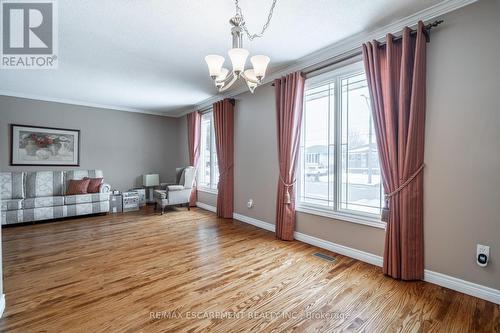 19 Valery Court, Hamilton, ON - Indoor Photo Showing Other Room