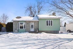 34 Rue Martin  Les Cèdres, QC J7T 1J5