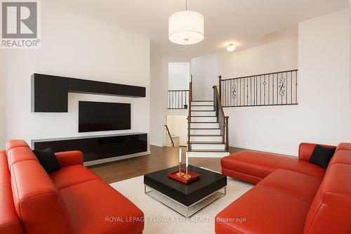 9 Maddybeth Crescent, Brampton, ON - Indoor Photo Showing Living Room