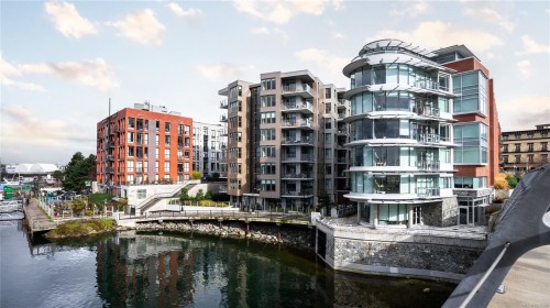 301-1628 Store St  Victoria, BC V8W 0H1