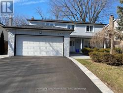 204 WELDON AVENUE Oakville, ON L6K 2H8