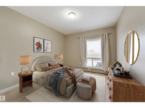 #232 15499 Castle Downs Rd Nw, Edmonton, AB - Indoor Photo Showing Bedroom