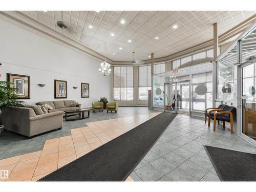 #232 15499 Castle Downs Rd Nw, Edmonton, AB - Indoor Photo Showing Other Room