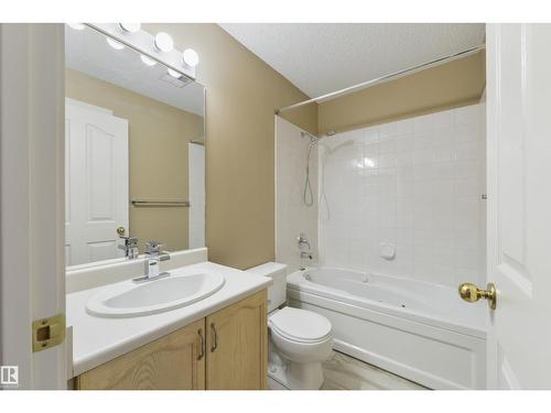 #232 15499 Castle Downs Rd Nw, Edmonton, AB - Indoor Photo Showing Bathroom