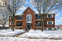 565 GREENFIELD Avenue Unit# 106  Kitchener, ON N2C 2P3