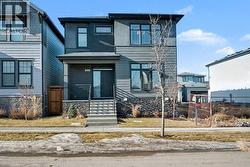 123 Treeline View SW  Calgary, AB T2Y 0V4