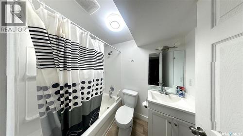 41 Cartier Crescent, Saskatoon, SK - Indoor Photo Showing Bathroom