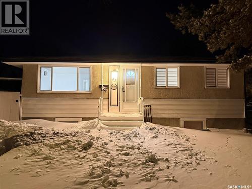 41 Cartier Crescent, Saskatoon, SK - Outdoor