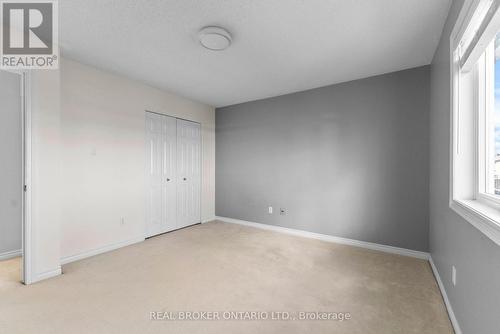 Bedroom 2 - 2014 Jasper Avenue, Ottawa, ON - Indoor Photo Showing Other Room