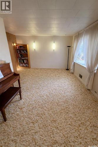 6366 Queens Avenue, Gull Lake, SK - Indoor Photo Showing Other Room