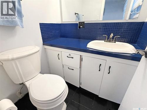 1102 Golden Place, Swift Current, SK - Indoor Photo Showing Bathroom