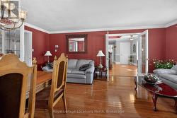 great flow to the kitchen - 