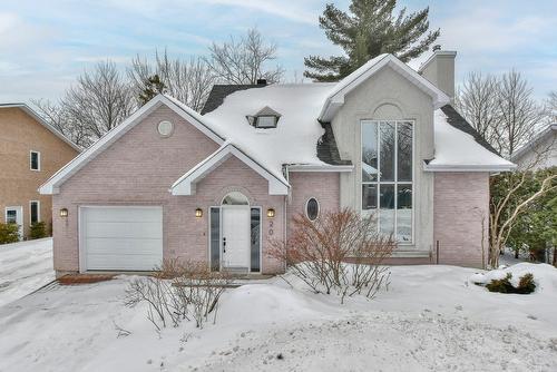 20 Rue de l'Armistice  Blainville, QC J7C 4W8