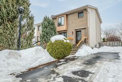 10300 Rue de la Flore  Montréal (Rivière-Des-Prairies/Pointe-Aux-Trembles), QC H1C 2B4