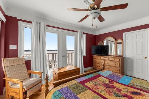 Chambre à coucher principale - 183 Ch. Du Fleuve, Pointe-Des-Cascades, QC - Indoor Photo Showing Bedroom