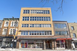 Façade - 