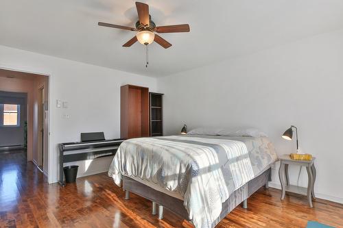 Chambre à coucher principale - 6-6060 Rue Gabrielle-Roy, Longueuil (Saint-Hubert), QC - Indoor Photo Showing Bedroom