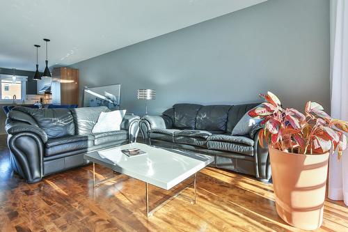 Salon - 6-6060 Rue Gabrielle-Roy, Longueuil (Saint-Hubert), QC - Indoor Photo Showing Living Room